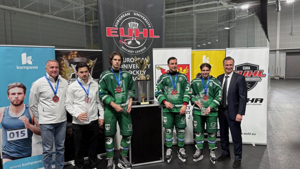 We ended the EUHL season with a bronze medal and individual awards