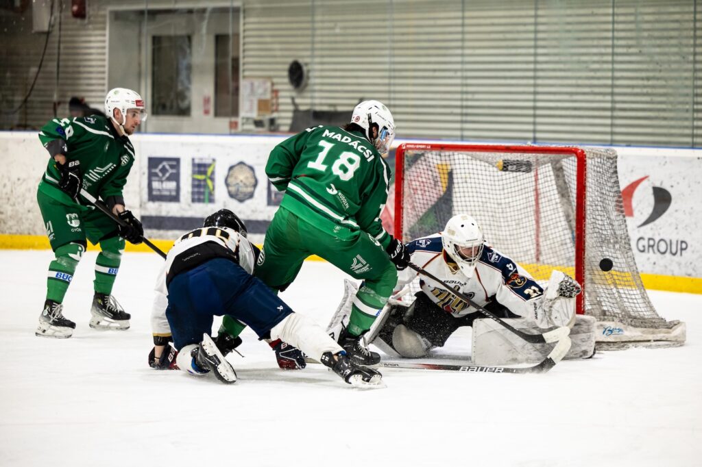 We’ve won the regular season – a 9–4 victory over Vasas!
