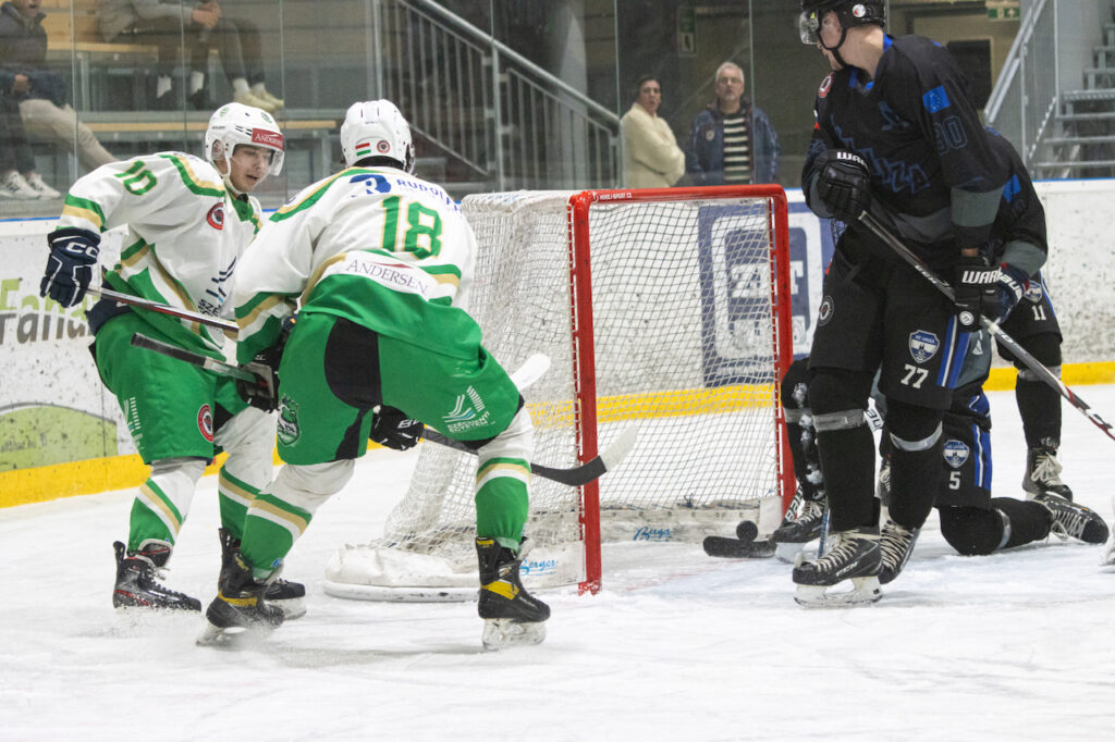 A brilliant debut on home ice in the EUHL.