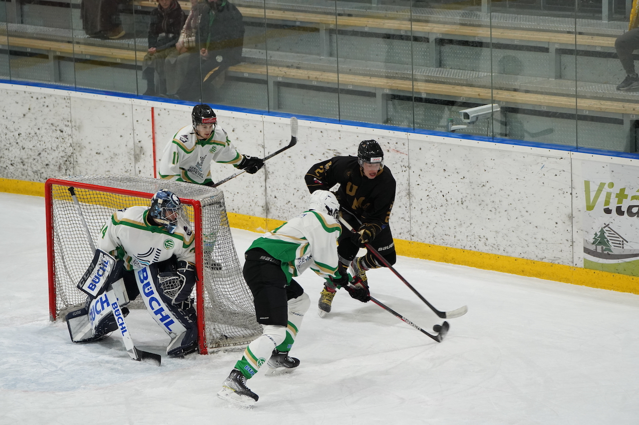A brilliant start to the UNI GYŐR HOCKEY CUP!  UNI GYŐR ETO vs UMB 7–3